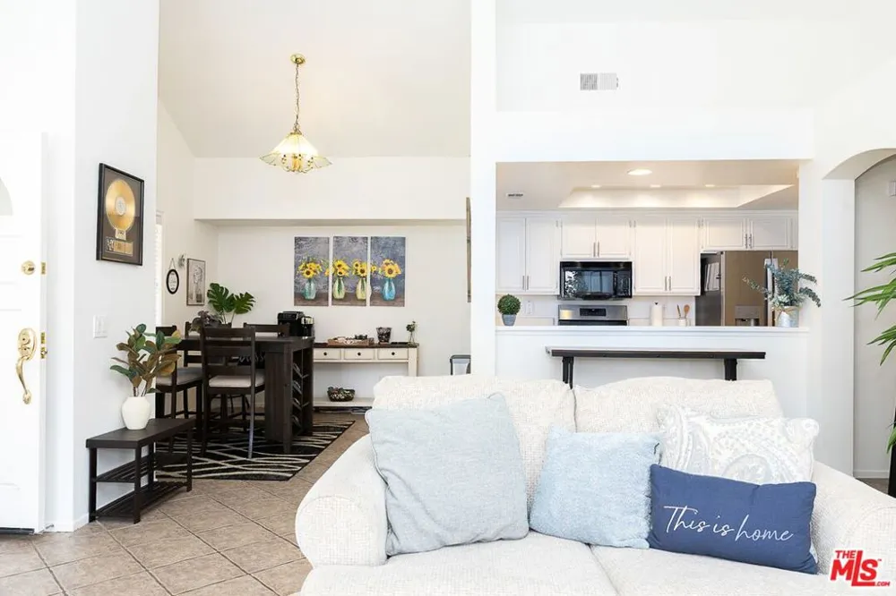 630 Kingswood Lane #A Simi Valley, CA 93065