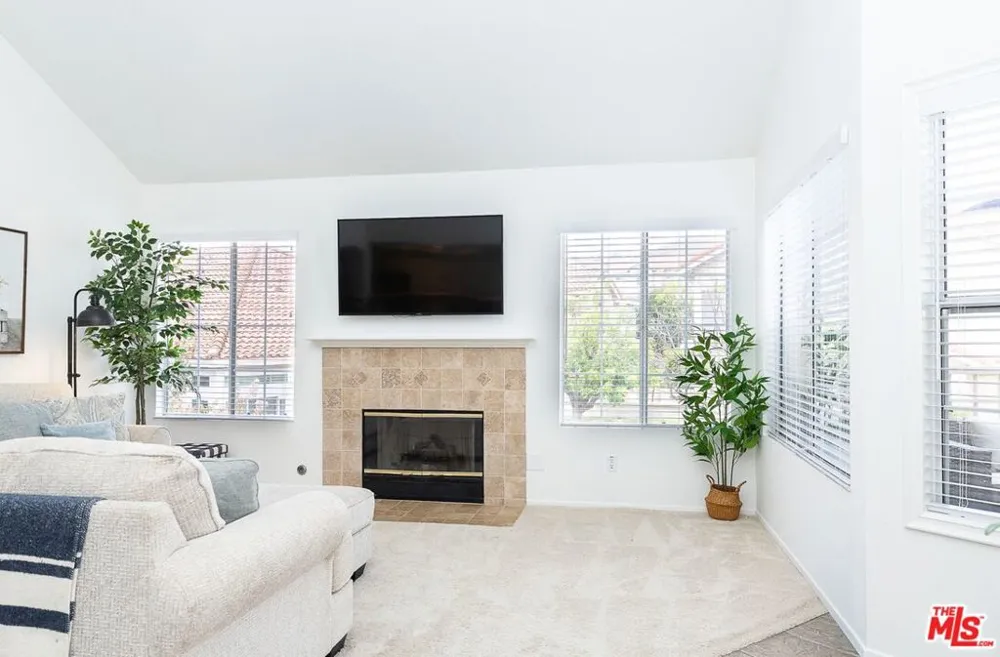 630 Kingswood Lane #A Simi Valley, CA 93065