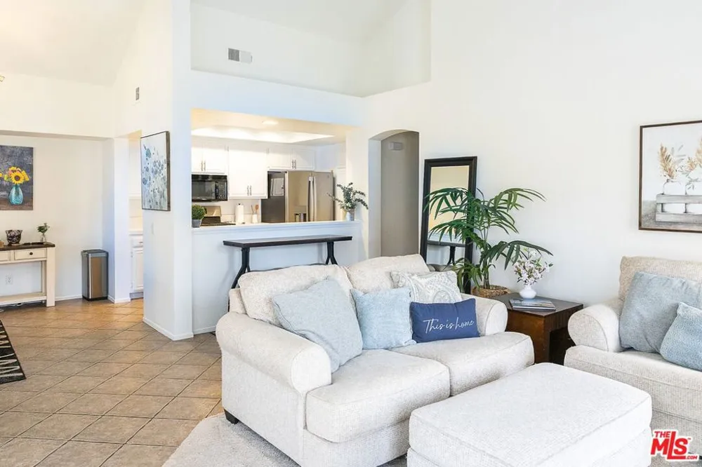 630 Kingswood Lane #A Simi Valley, CA 93065
