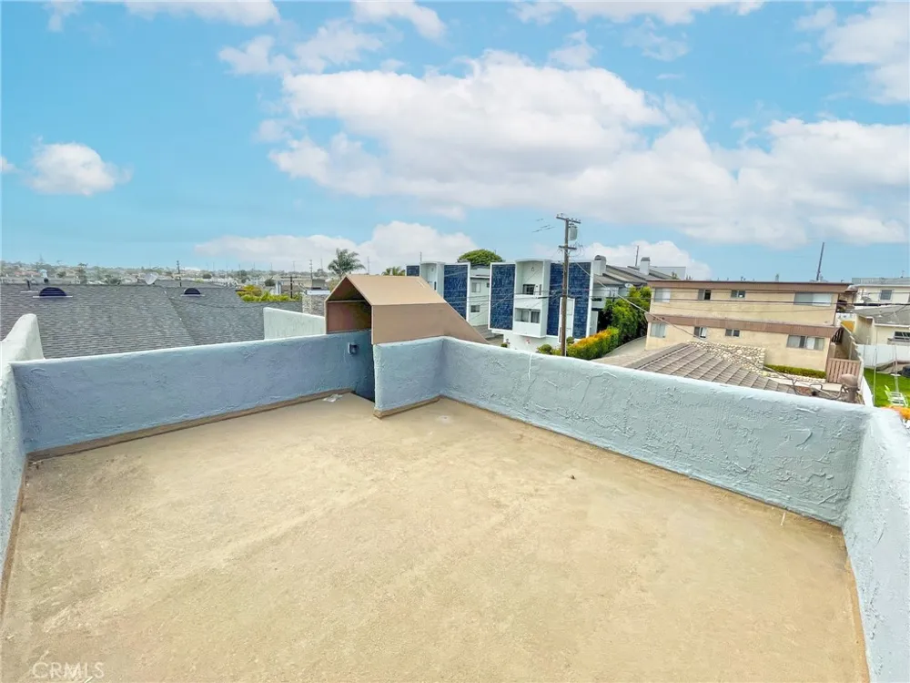 2118 Carnegie Redondo Beach, CA 90278