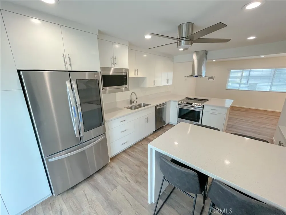 2118 Carnegie Redondo Beach, CA 90278
