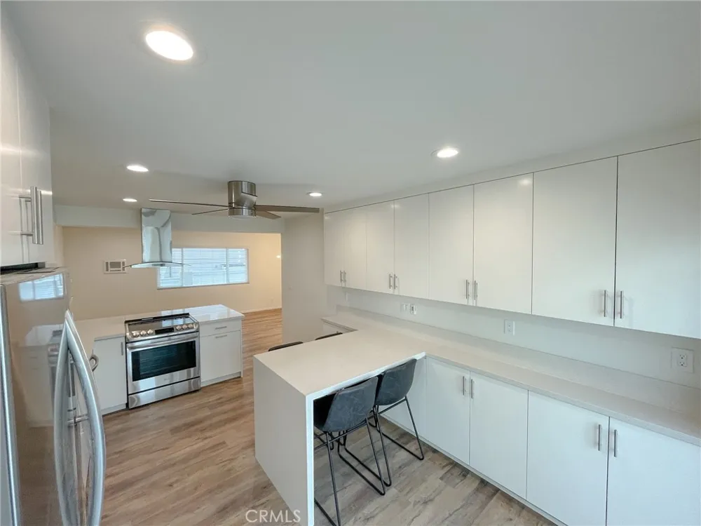 2118 Carnegie Redondo Beach, CA 90278