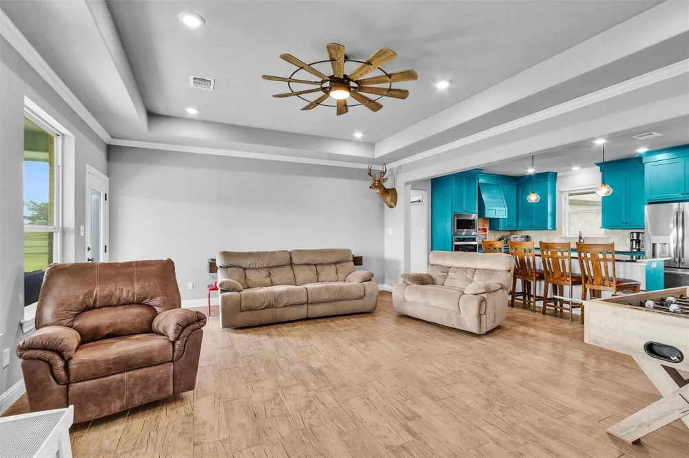 9123 Scarborough Drive Iola, TX 77861