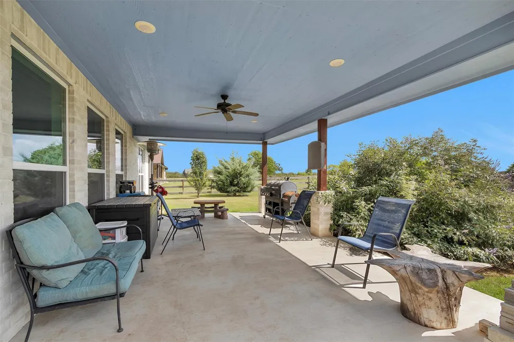 9123 Scarborough Drive Iola, TX 77861