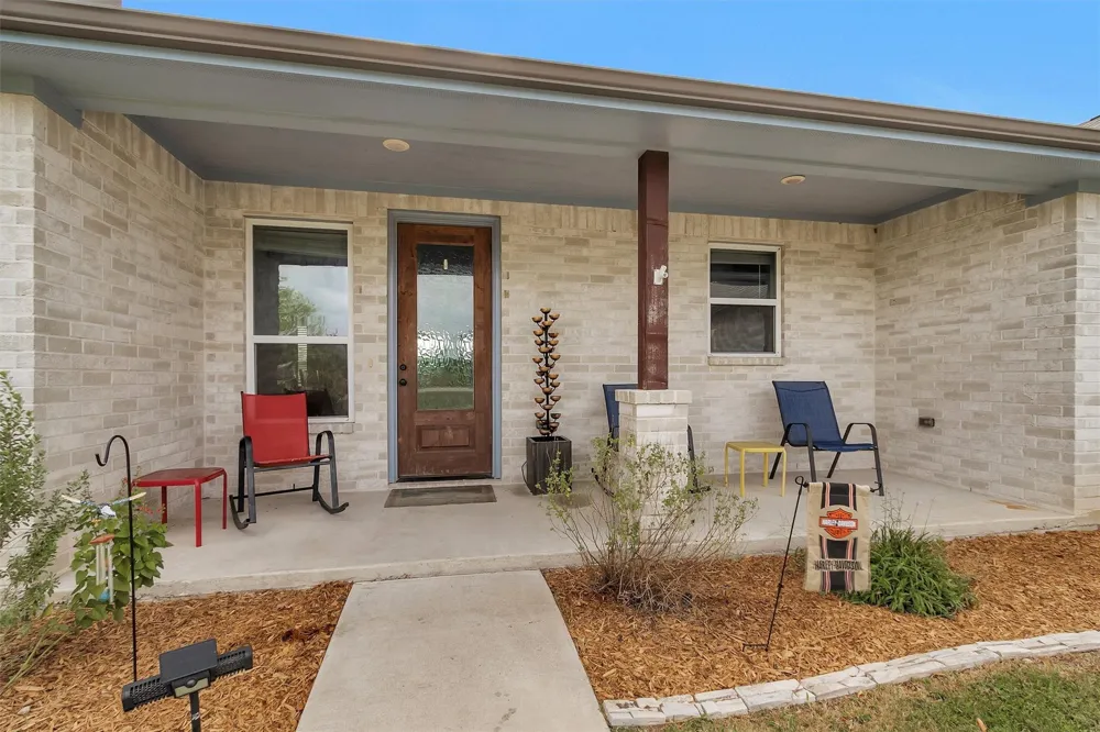 9123 Scarborough Drive Iola, TX 77861