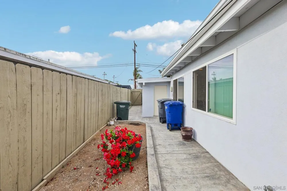 857 Holly Ave Imperial Beach, CA 91932