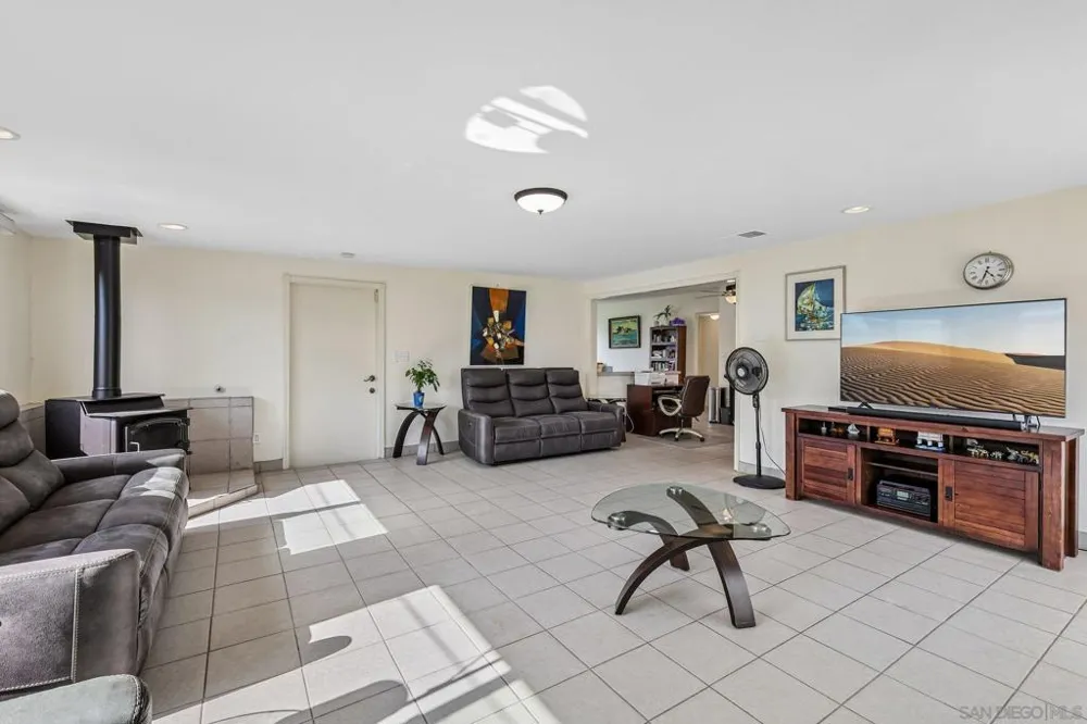 857 Holly Ave Imperial Beach, CA 91932
