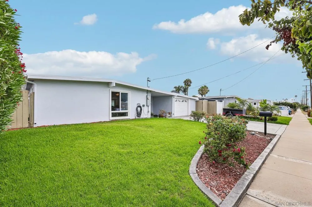 857 Holly Ave Imperial Beach, CA 91932
