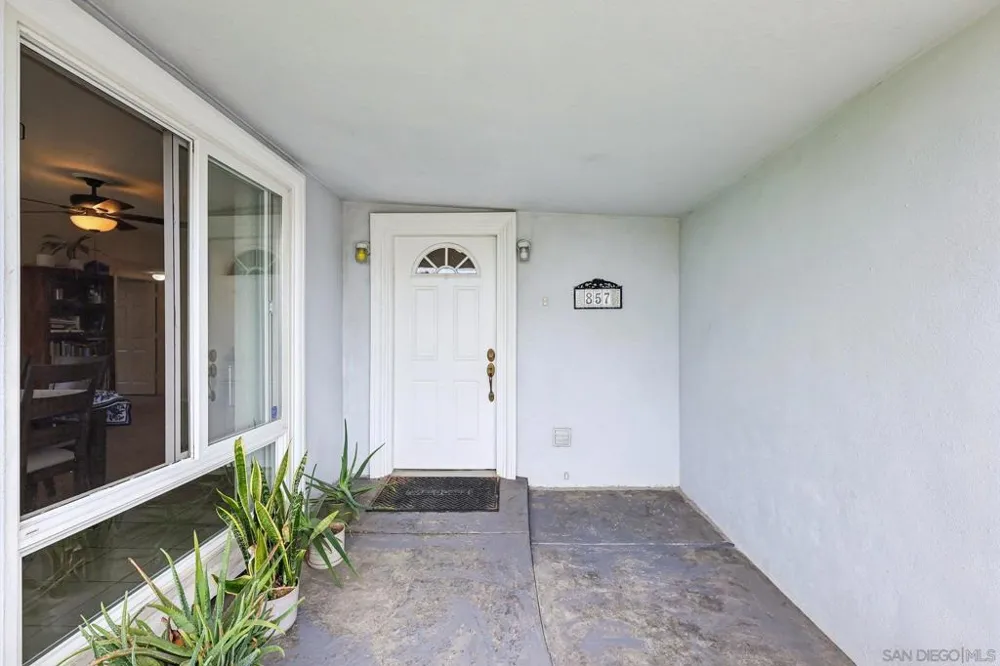 857 Holly Ave Imperial Beach, CA 91932