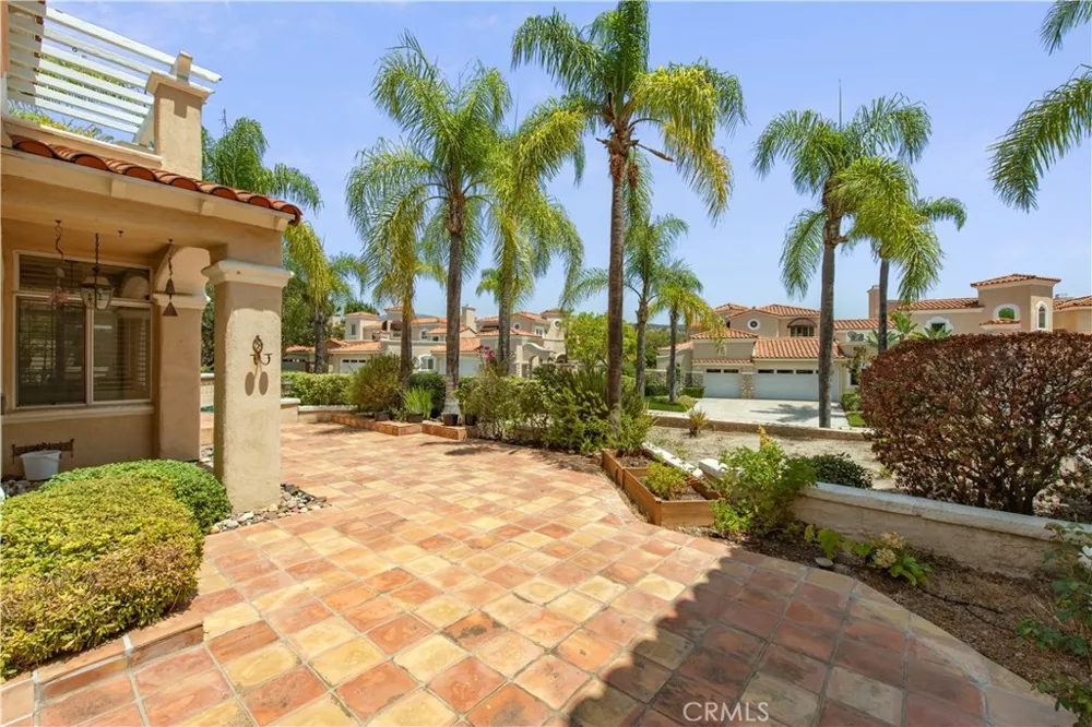 9 Avenida Daroca Coto de Caza, CA 92679