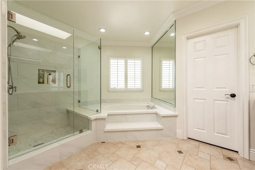 9 Avenida Daroca Coto de Caza, CA 92679