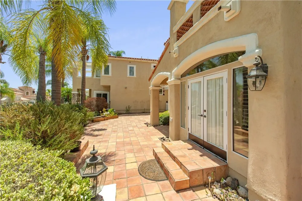 9 Avenida Daroca Coto de Caza, CA 92679