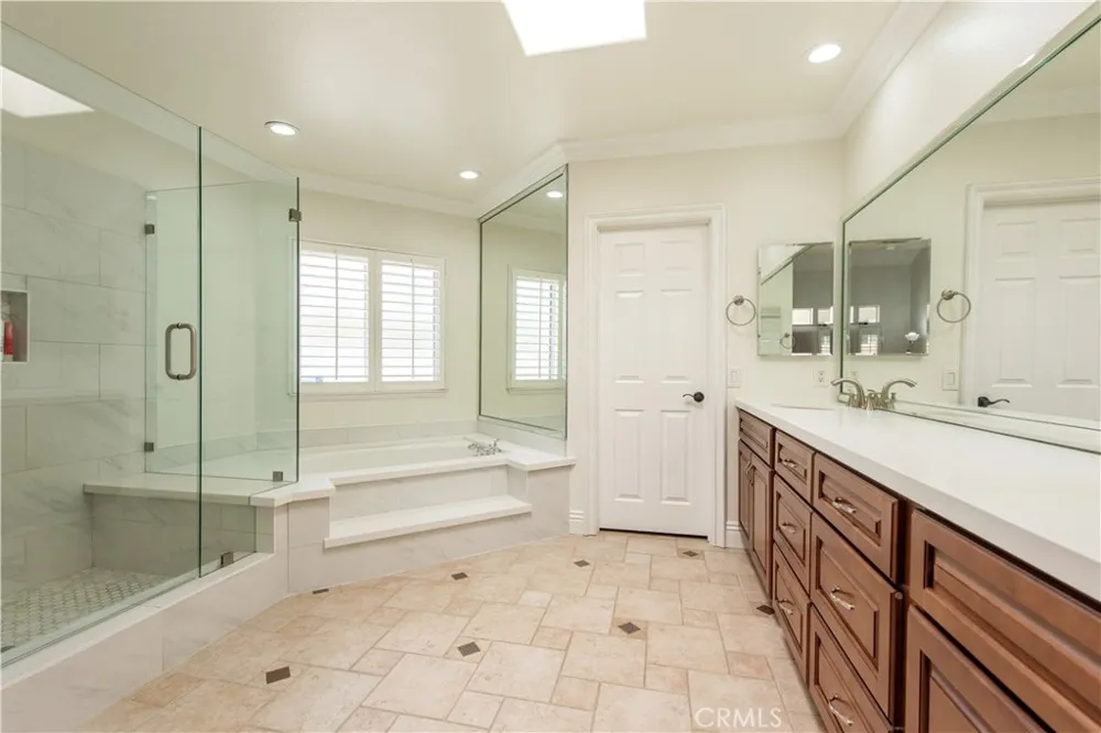 9 Avenida Daroca Coto de Caza, CA 92679
