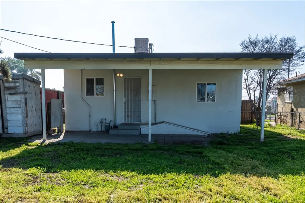 1102 E 18th Street Bakersfield, CA 93305