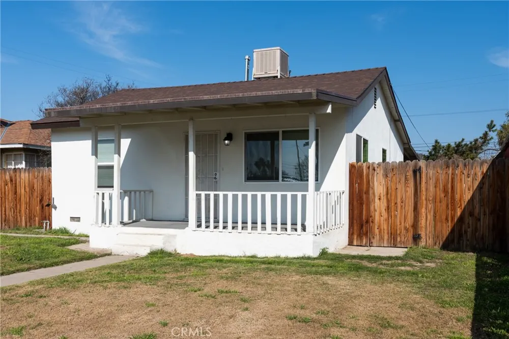 1102 E 18th Street Bakersfield, CA 93305