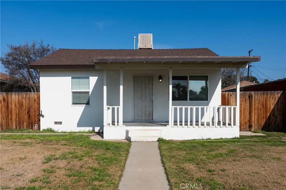 1102 E 18th Street Bakersfield, CA 93305