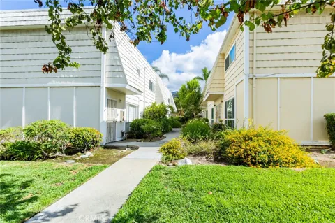1434 Highland Avenue #8