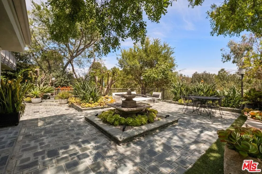 7770 Firenze Avenue Los Angeles, CA 90046