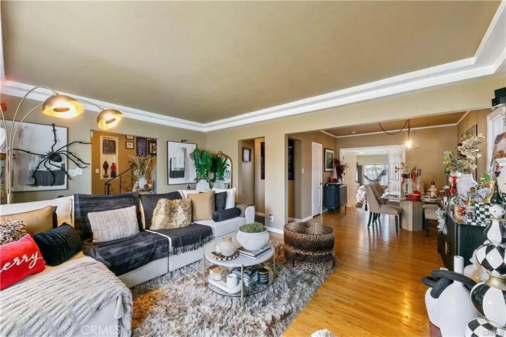 3907 Edgehill Drive Leimert Park, CA 90008