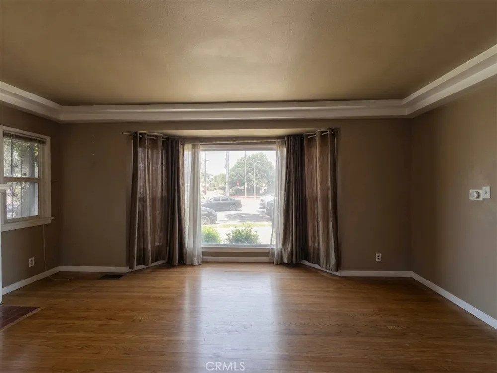 3907 Edgehill Drive Leimert Park, CA 90008