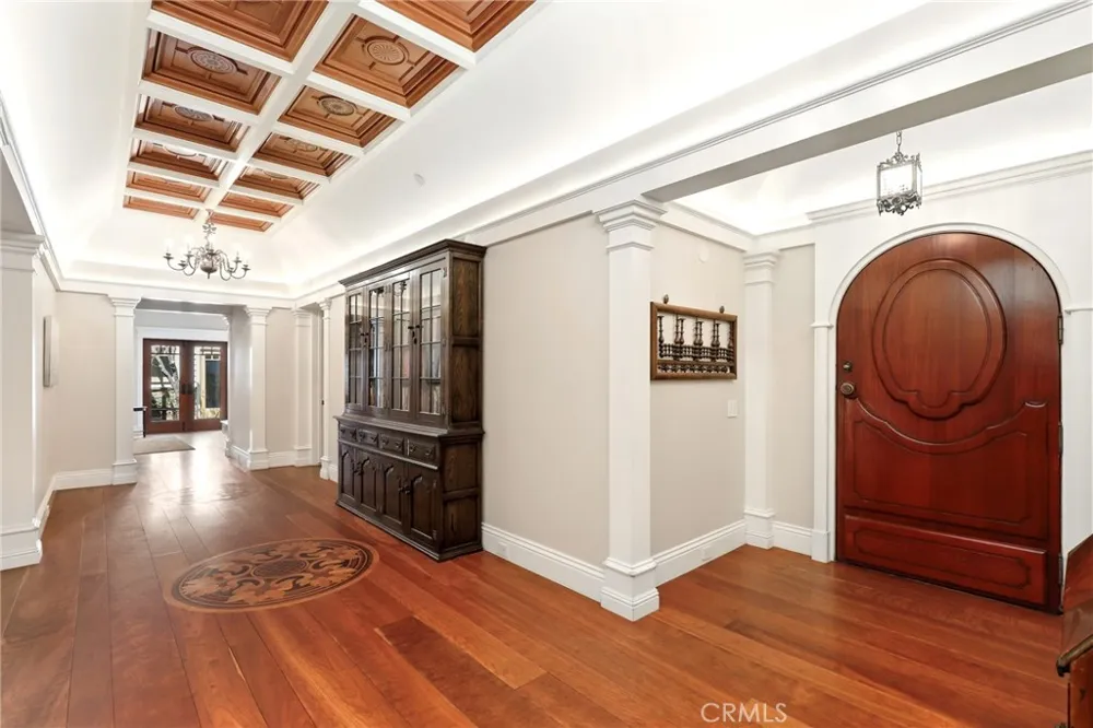 752 Creekview Orange, CA 92869