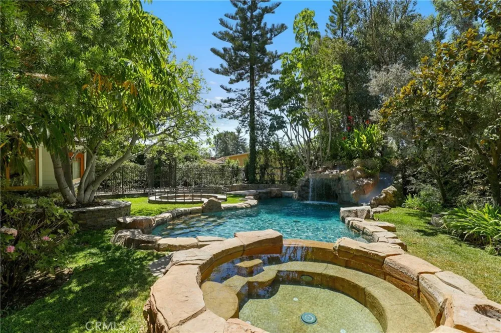 752 Creekview Orange, CA 92869