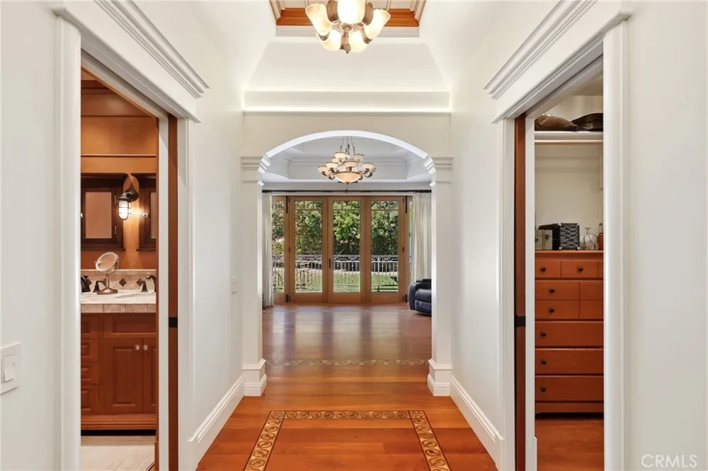 752 Creekview Orange, CA 92869