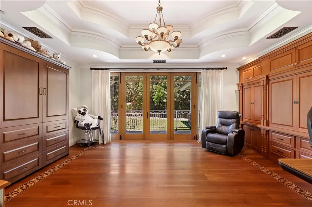 752 Creekview Orange, CA 92869