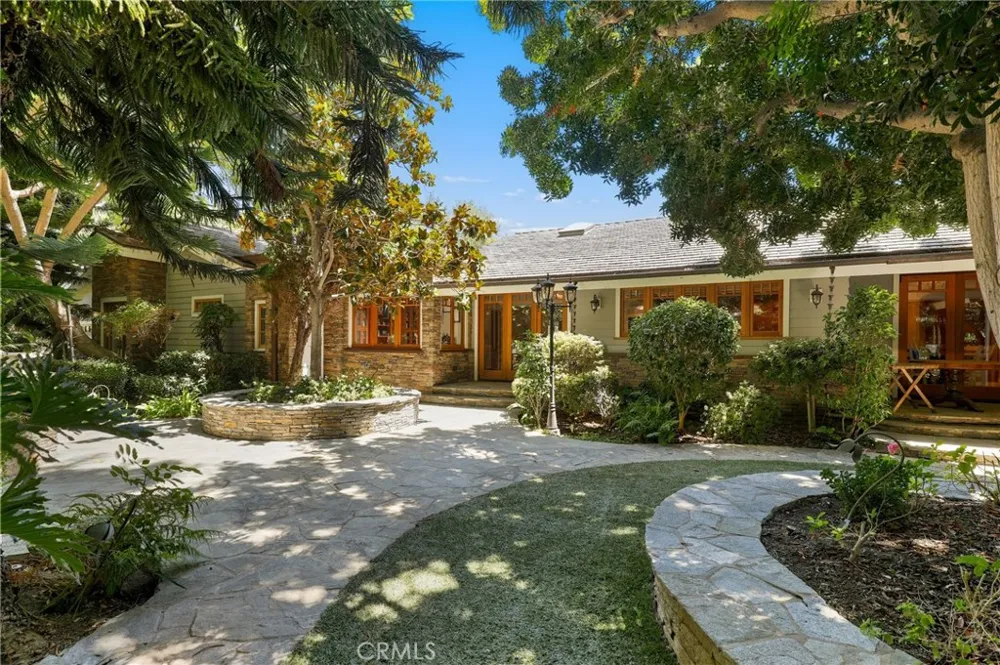 752 Creekview Orange, CA 92869