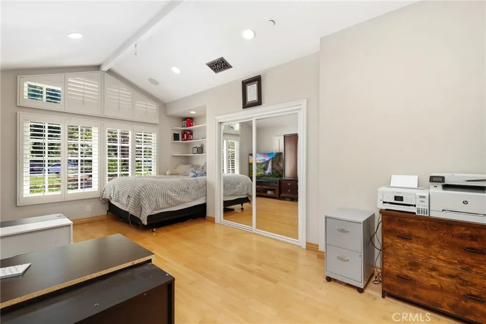 752 Creekview Orange, CA 92869