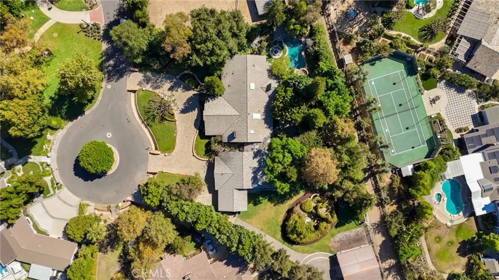 752 Creekview Orange, CA 92869