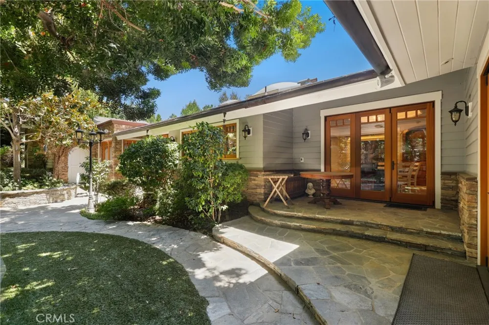 752 Creekview Orange, CA 92869