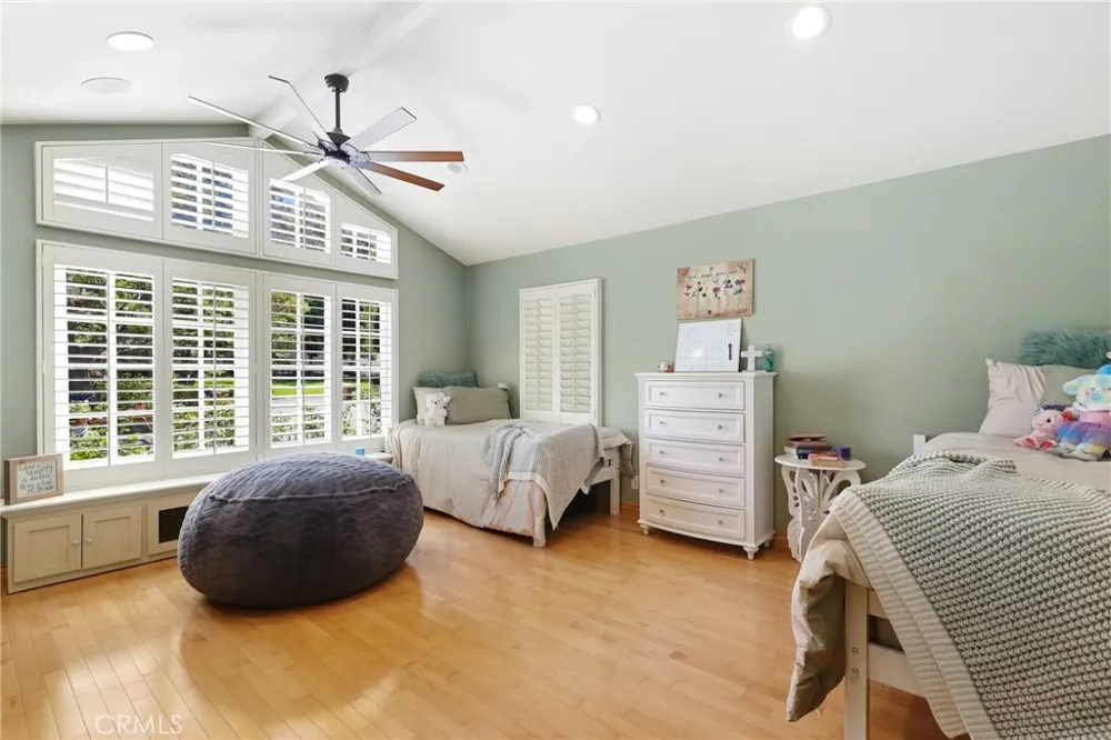 752 Creekview Orange, CA 92869