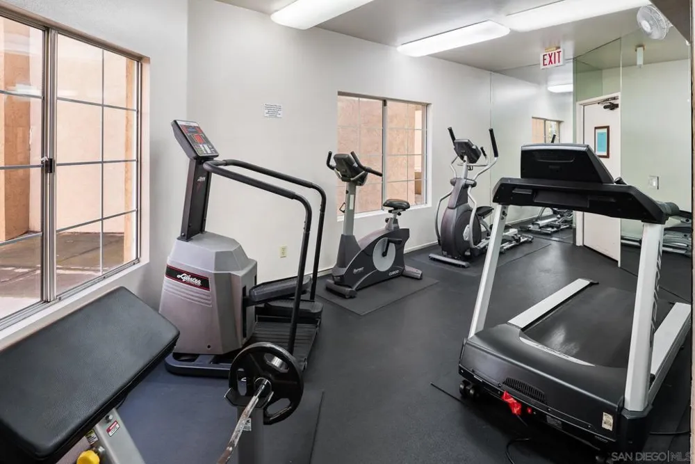 580 Camino de la Reina #321 San Diego, CA 92108