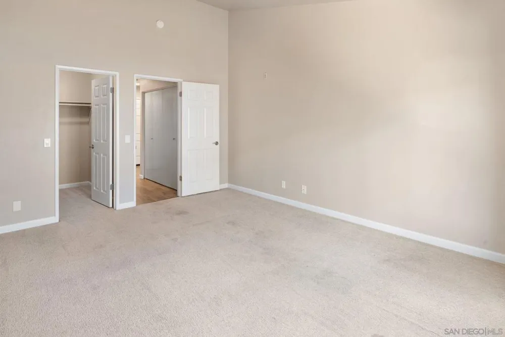 580 Camino de la Reina #321 San Diego, CA 92108