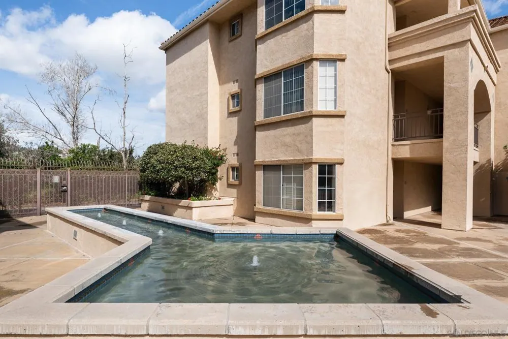 580 Camino de la Reina #321 San Diego, CA 92108