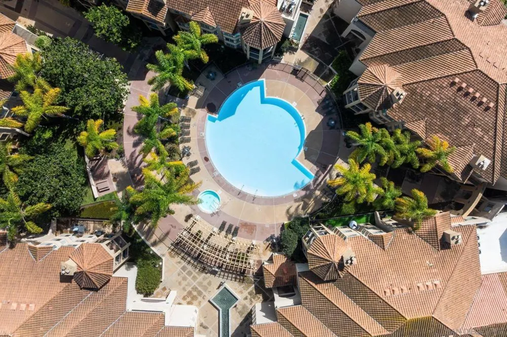 580 Camino de la Reina #321 San Diego, CA 92108