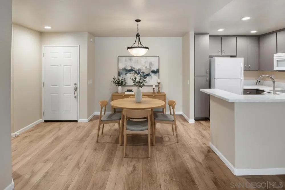 580 Camino de la Reina #321 San Diego, CA 92108