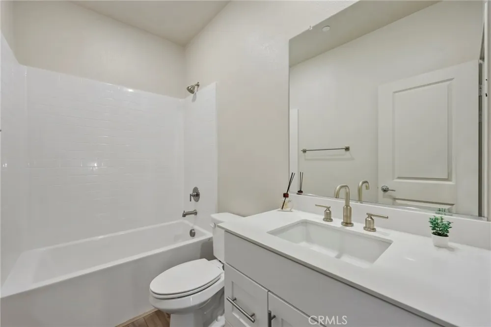 1112 Cardinal Way Covina, CA 91722