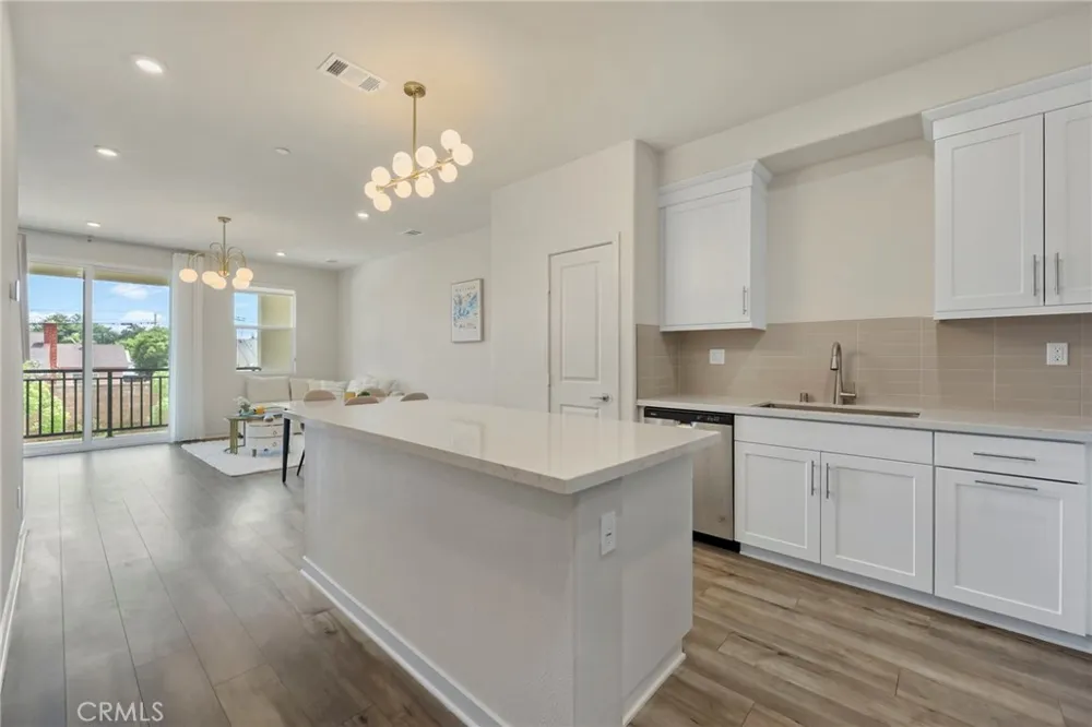 1112 Cardinal Way Covina, CA 91722