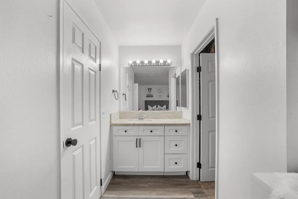 3075 Iris Avenue #B San Ysidro, CA 92173