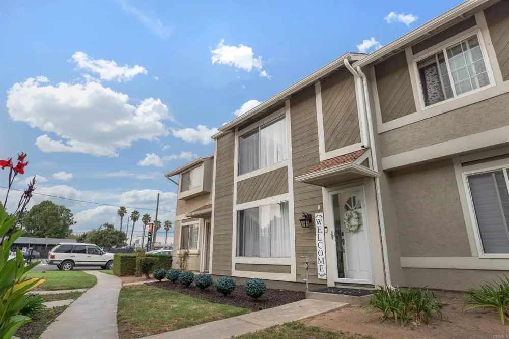3075 Iris Avenue #B San Ysidro, CA 92173