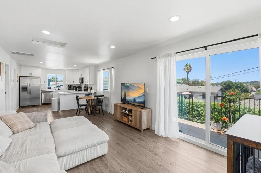514 Avalon Drive Vista, CA 92084