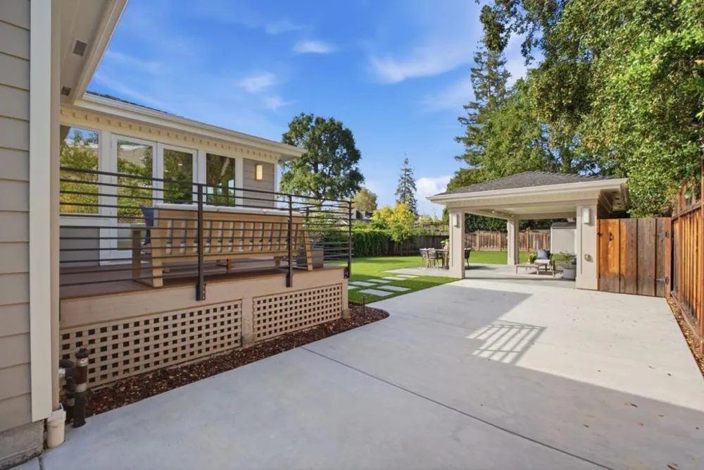 1730 Webster Street Palo Alto, CA 94301