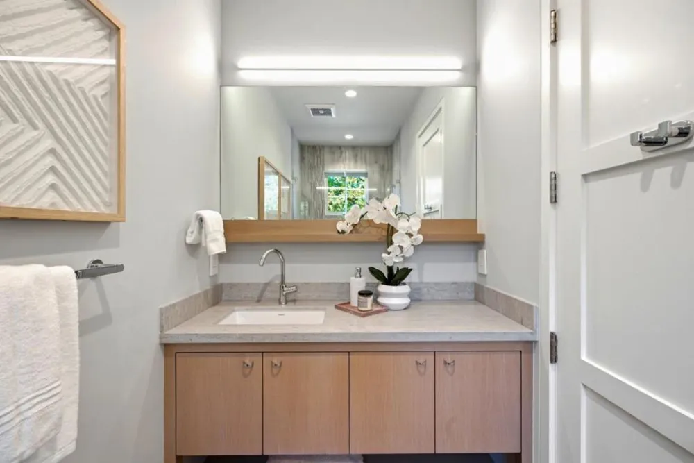 1730 Webster Street Palo Alto, CA 94301