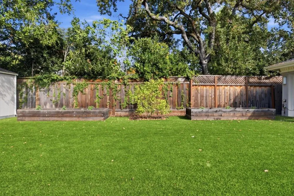 1730 Webster Street Palo Alto, CA 94301