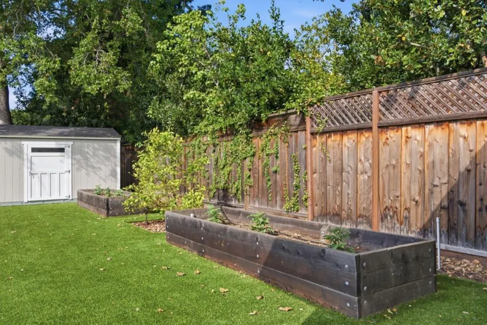1730 Webster Street Palo Alto, CA 94301