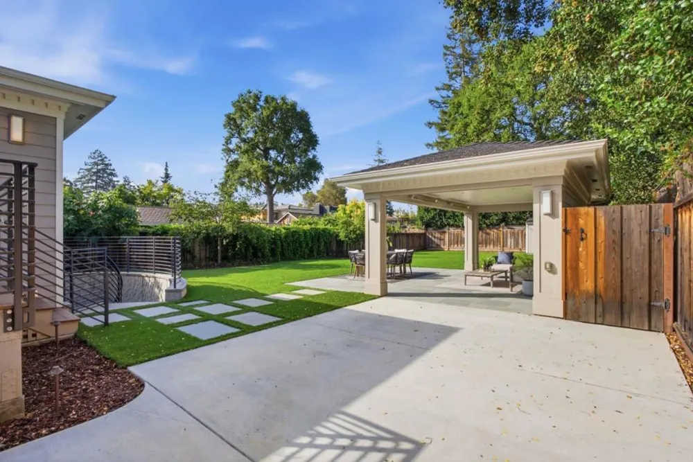 1730 Webster Street Palo Alto, CA 94301
