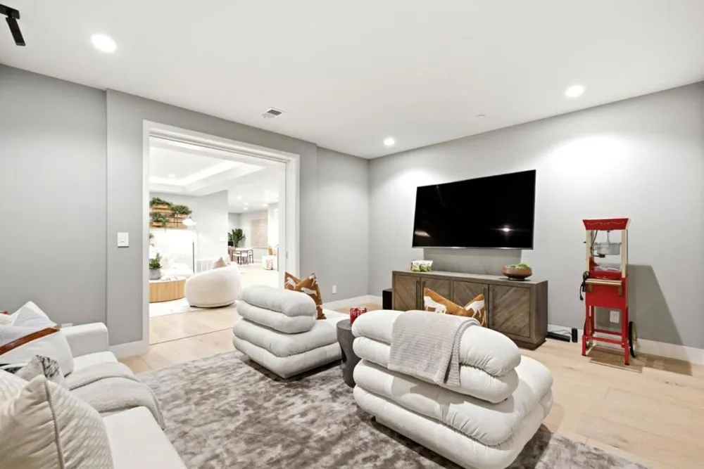 1730 Webster Street Palo Alto, CA 94301
