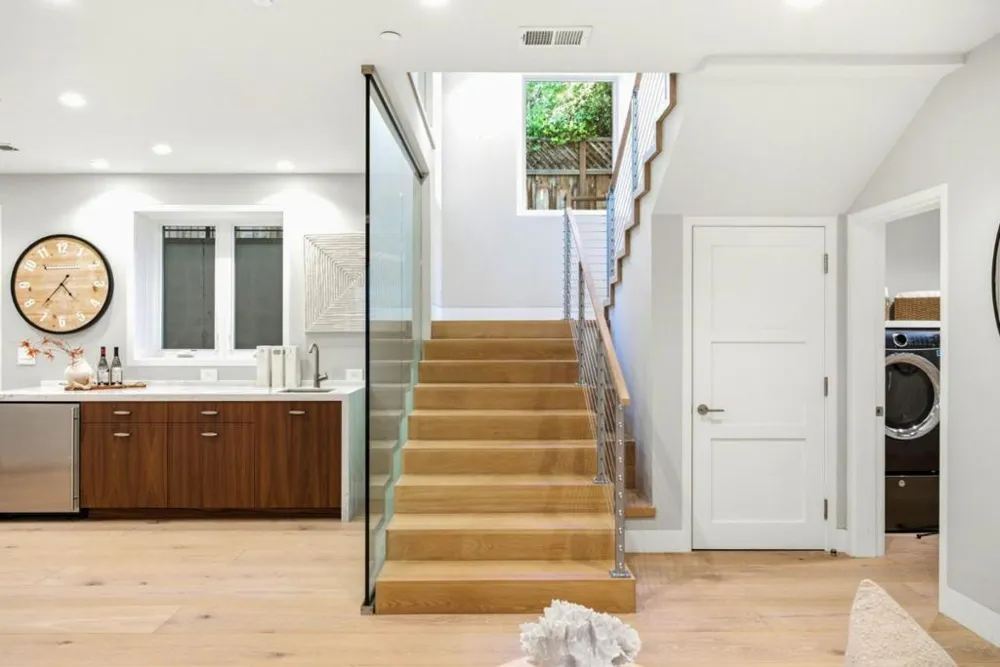 1730 Webster Street Palo Alto, CA 94301